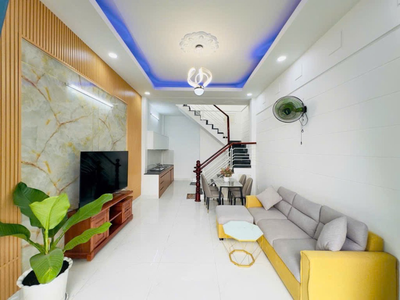 Nhà Nở hậu 2 tầng Hẻm xe tải DTSD 70m2 – Lê Văn Khương Q12 - Ảnh 1
